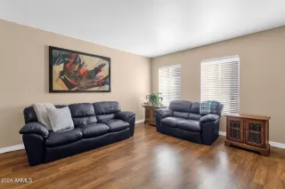 Photo #6: 6778108 Listing