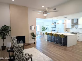 Photo #4: 6778124 Listing