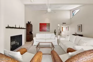 Photo #5: 6778426 Listing