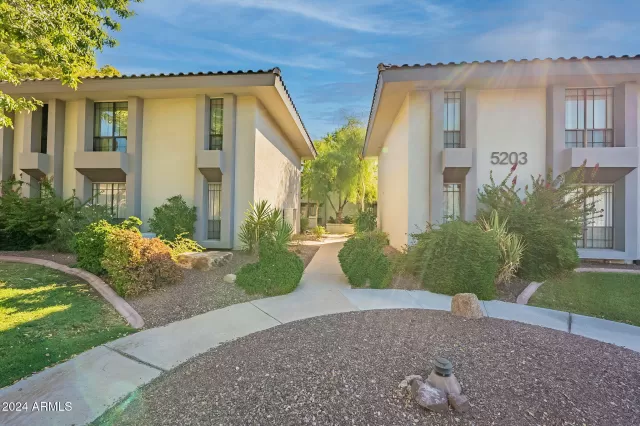 MLS: 6778438 Condo For Sale