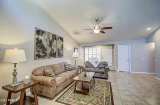 Photo #5: 6778660 Listing