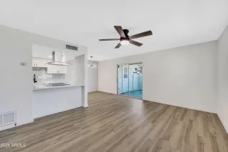 Photo #4: 6778686 Listing