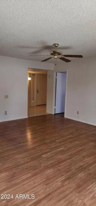 Photo #6: 6778818 Listing 