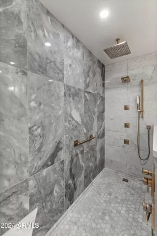 Photo #4: 6778913 Listing