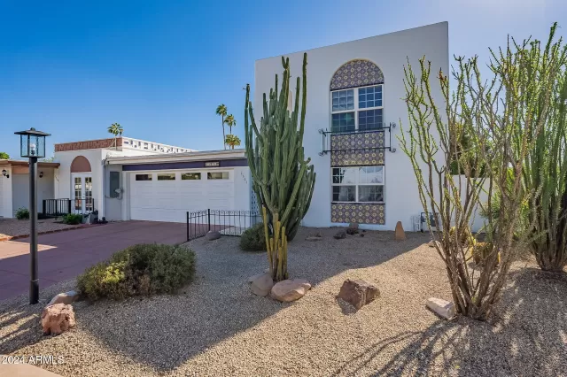 MLS: 6778953 Condo For Sale