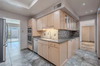 Photo #2: 6778953 Listing