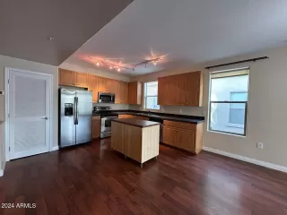 Photo #3: 6778965 Listing