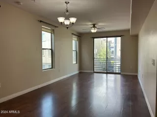 Photo #5: 6778965 Listing