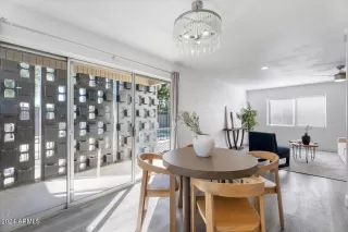 Photo #3: 6778970 Listing