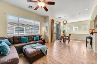 Photo #4: 6778987 Listing