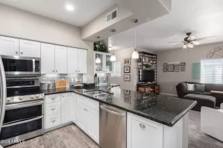 Photo #4: 6779133 Listing 