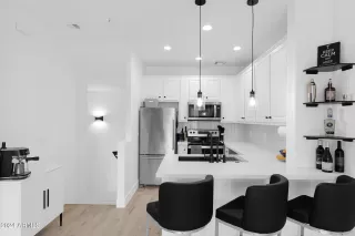 Photo #4: 6779151 Listing 