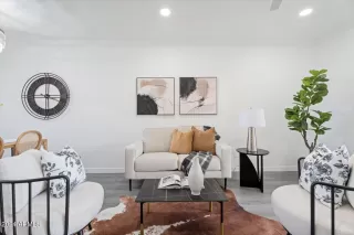 Photo #2: 6779208 Listing 