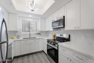 Photo #6: 6779208 Listing 