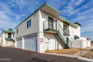 More Details about MLS # 6779707 : 2132 W GLENROSA AVENUE#81D