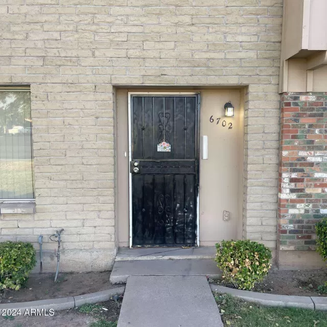 MLS: 6780152 Condo For Sale