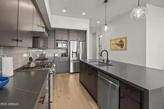 Photo #5: 6780406 Listing 