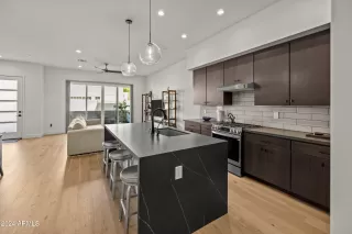 Photo #6: 6780406 Listing 