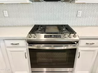 Photo #4: 6780771 Listing