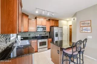 Photo #4: 6780786 Listing