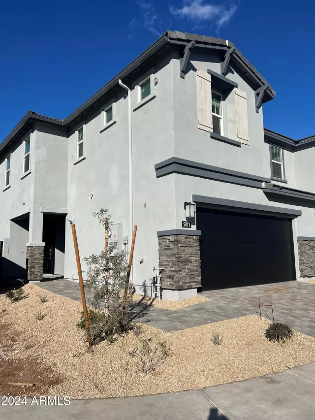 MLS: 6780919 Condo For Sale
