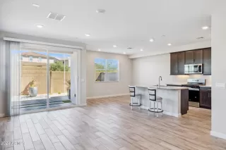 Photo #3: 6780919 Listing