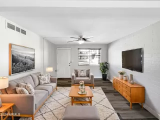 Photo #1: 6780957 Listing 