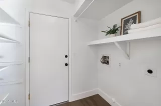 Photo #4: 6781242 Listing