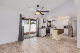 Photo #4: 6781420 Listing