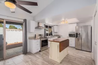 Photo #5: 6781420 Listing