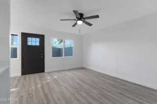 Photo #5: 6781461 Listing 