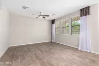 Photo #6: 6781491 Listing 