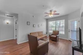 Photo #4: 6781506 Listing 