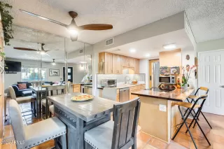 Photo #6: 6781564 Listing