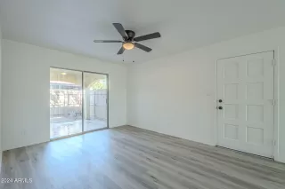 Photo #3: 6781809 Listing 