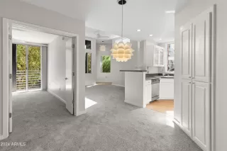 Photo #6: 6781825 Listing