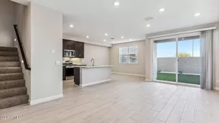 Photo #3: 6781856 Listing 