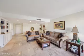 Photo #3: 6781912 Listing 