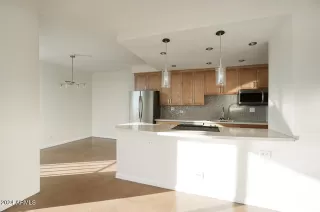 Photo #4: 6781922 Listing 