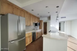 Photo #5: 6781922 Listing 