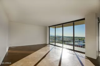 Photo #6: 6781922 Listing 