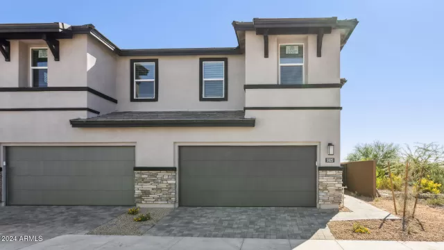 MLS: 6781936 Condo For Sale
