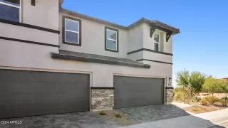 Photo #2: 6781936 Listing