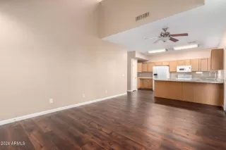 Photo #5: 6782019 Listing 