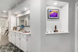 Photo #6: 6782161 Listing