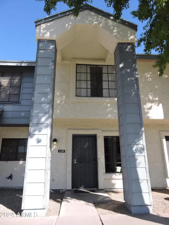 MLS: 6782174 Condo For Sale