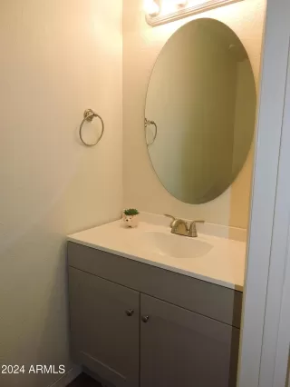 Photo #4: 6782174 Listing