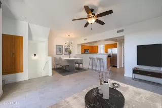 Photo #2: 6782327 Listing