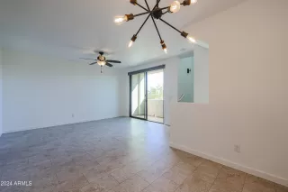 Photo #5: 6782327 Listing