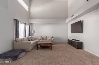 Photo #3: 6782341 Listing